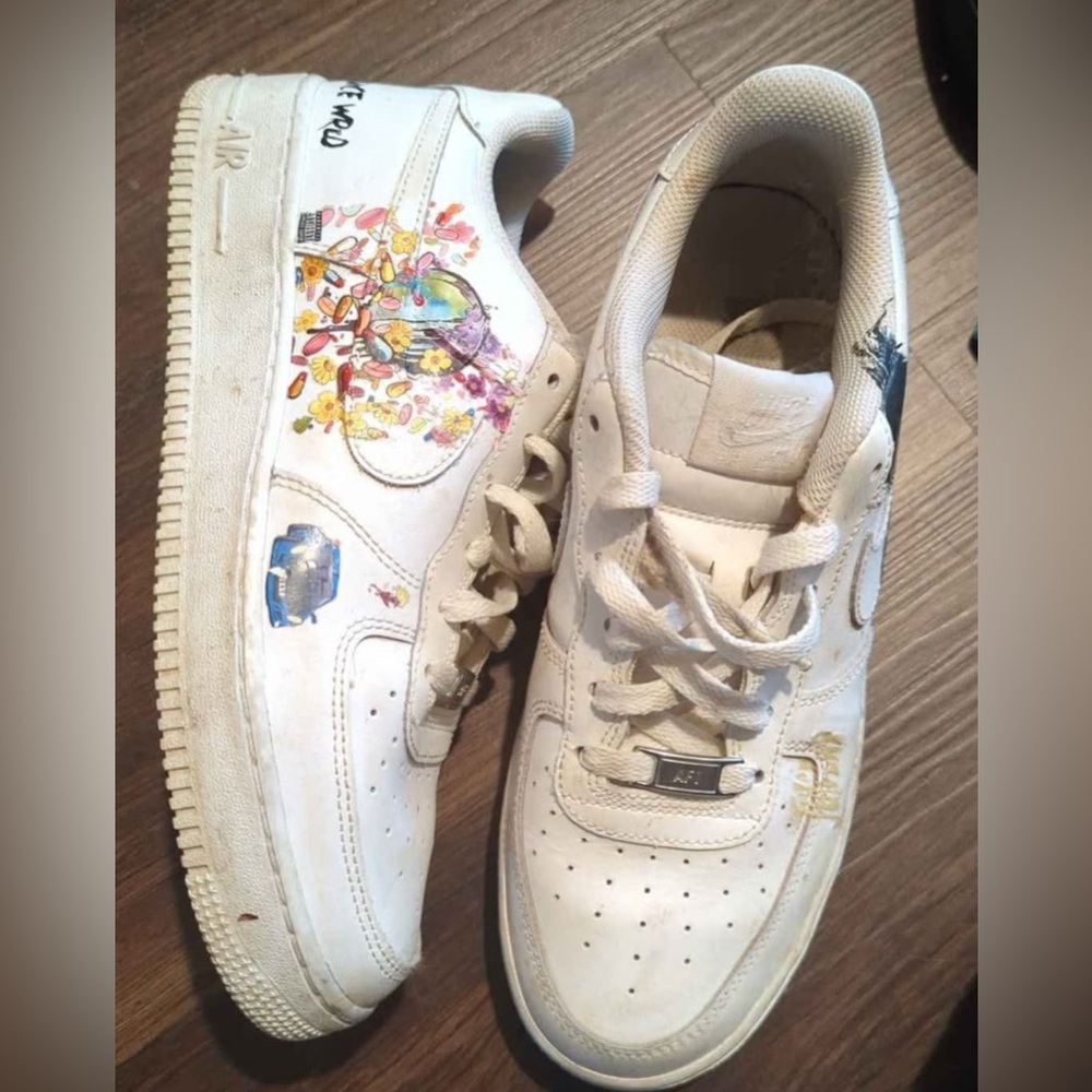 Nike White Sneakers with Graphic Details